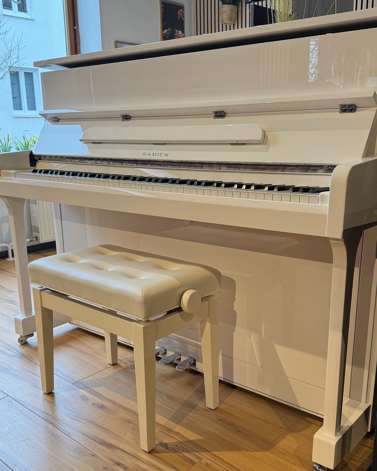 SAMICK_UP115_weiss